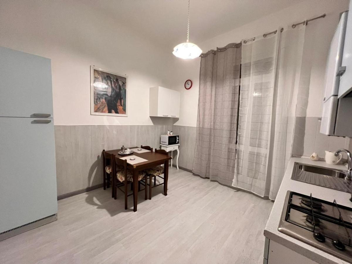 Savona Casa Vacanze Vicino Mare 3 Minuti Wifi Exterior photo